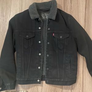 Black Levi’s Sherpa trucker jacket